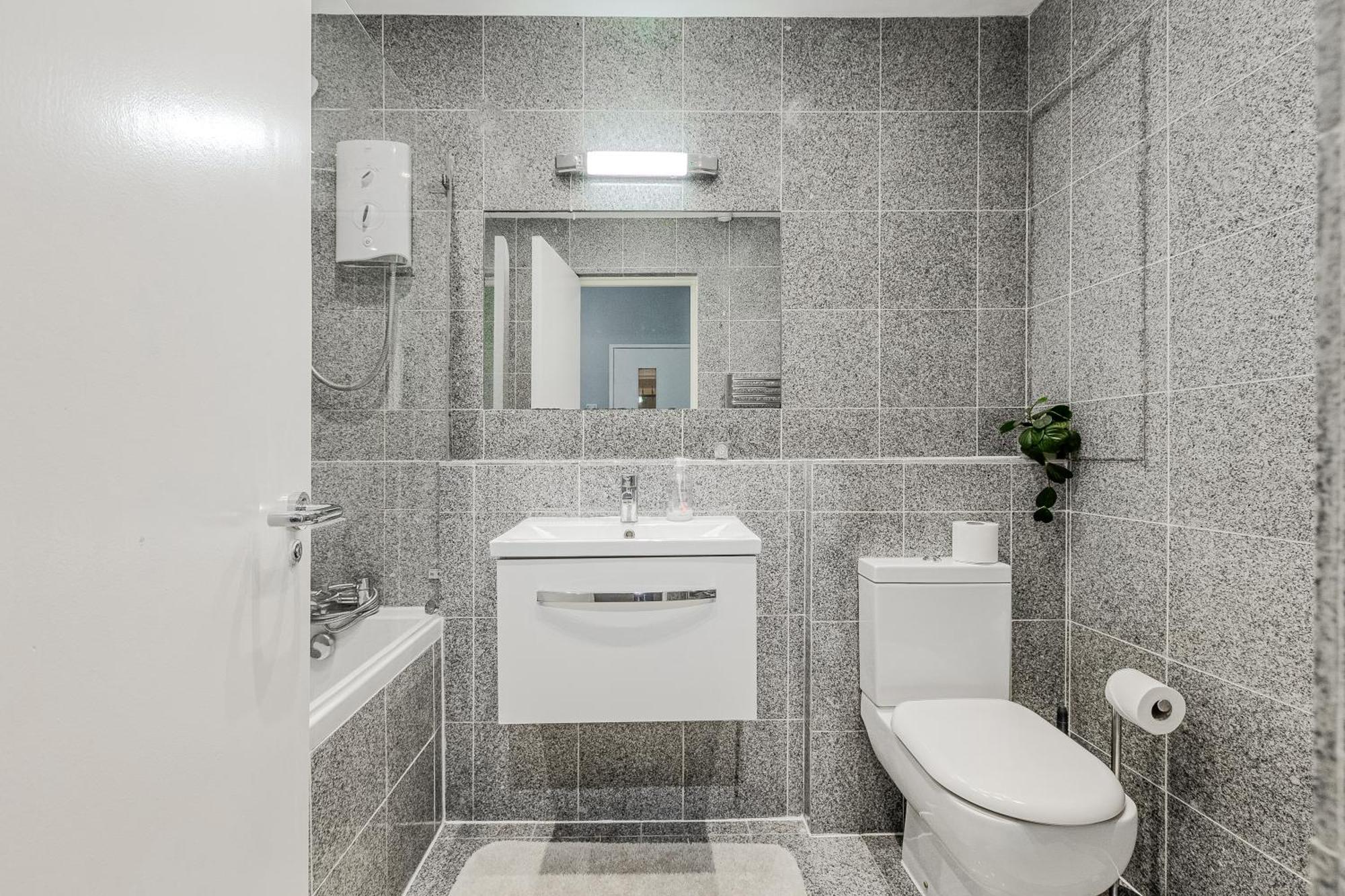 לונדון Stunning Central 2Br Flat Btw Soho & Covent Garden מראה חיצוני תמונה